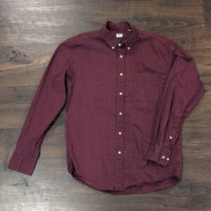 Uniqlo Men's Burgundy Button-Down Shirt